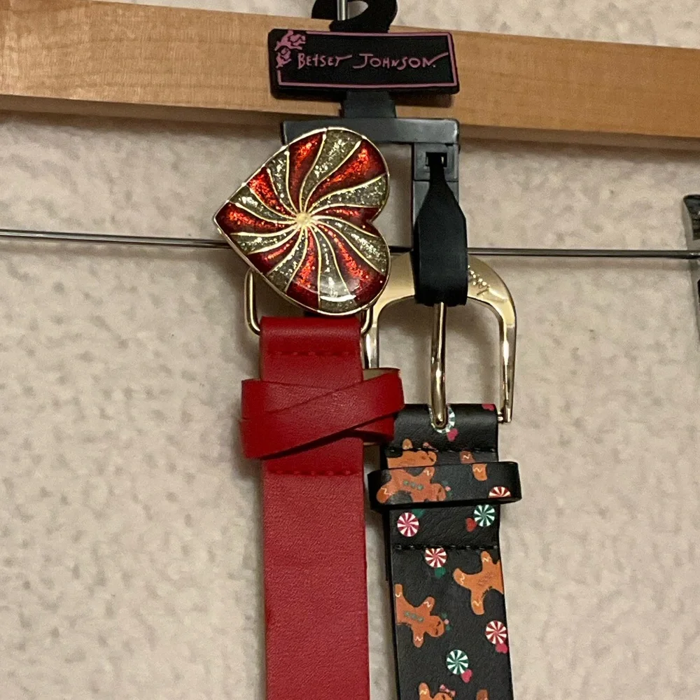 BETSEY JOHNSON sz Small Belt Pack Heart and Gingerbread Designs Red Black NWT